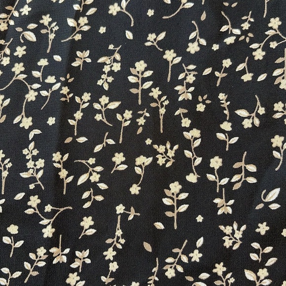 Glam Vault Black and Cream Crochet Floral Dress Size Large NWT - Picture 11 of 17